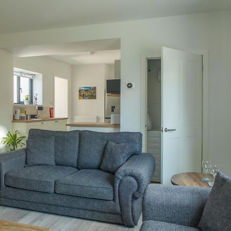 Stunning Modern Apartment In The Cotswolds Chalford Kültér fotó