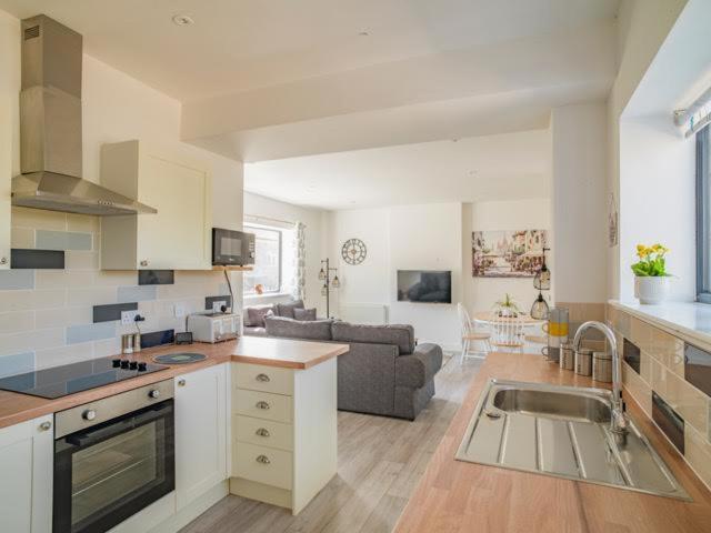 Stunning Modern Apartment In The Cotswolds Chalford Kültér fotó